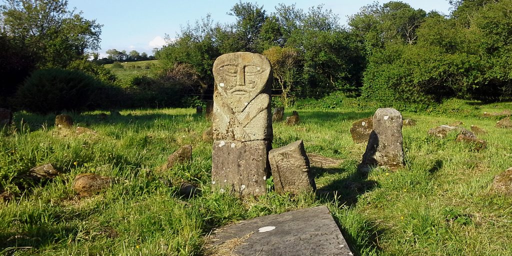 janus figur auf boa island irland